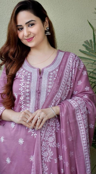 Ladies Suit - Image 2