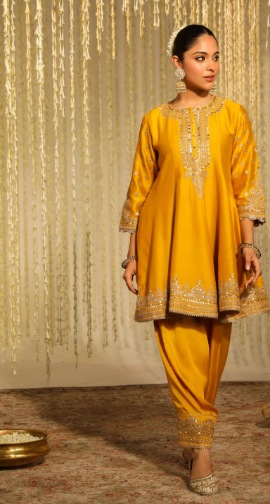 Ladies Suit - Image 3