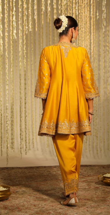 Ladies Suit - Image 4